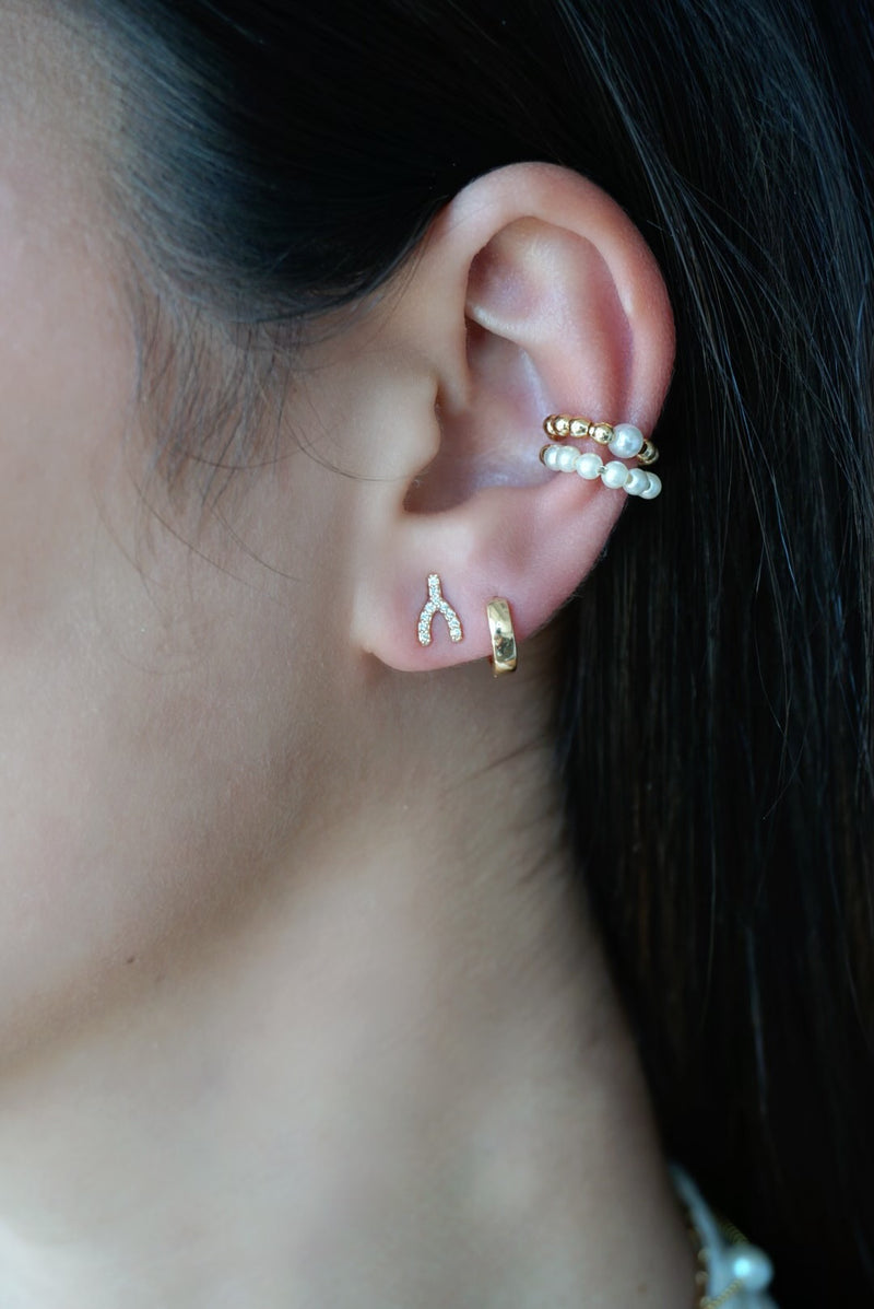 Single Pearl Ear Cuff