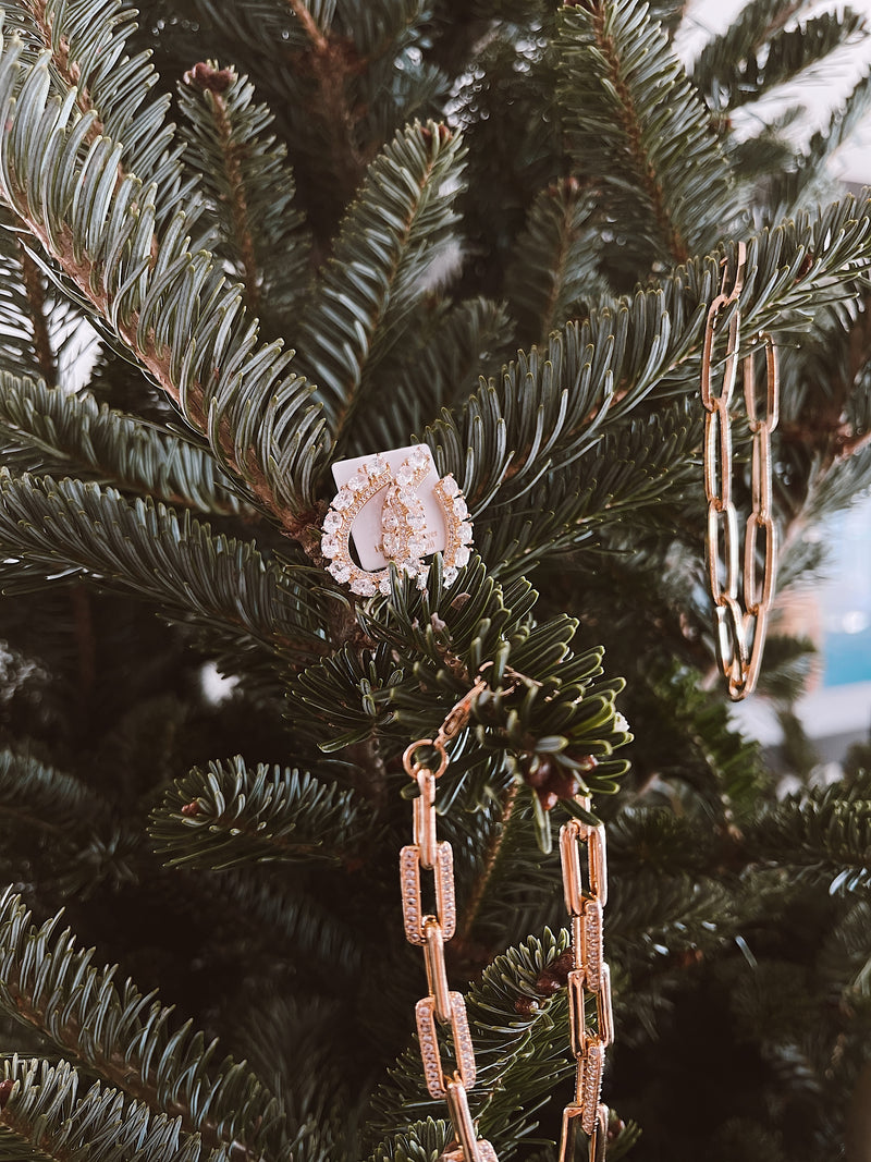 So Icy Paperclip Bracelet